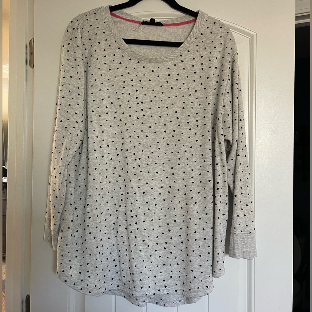 Jane & Delancey Heart Print Gray and Black Women’s Long Sleeve 1X